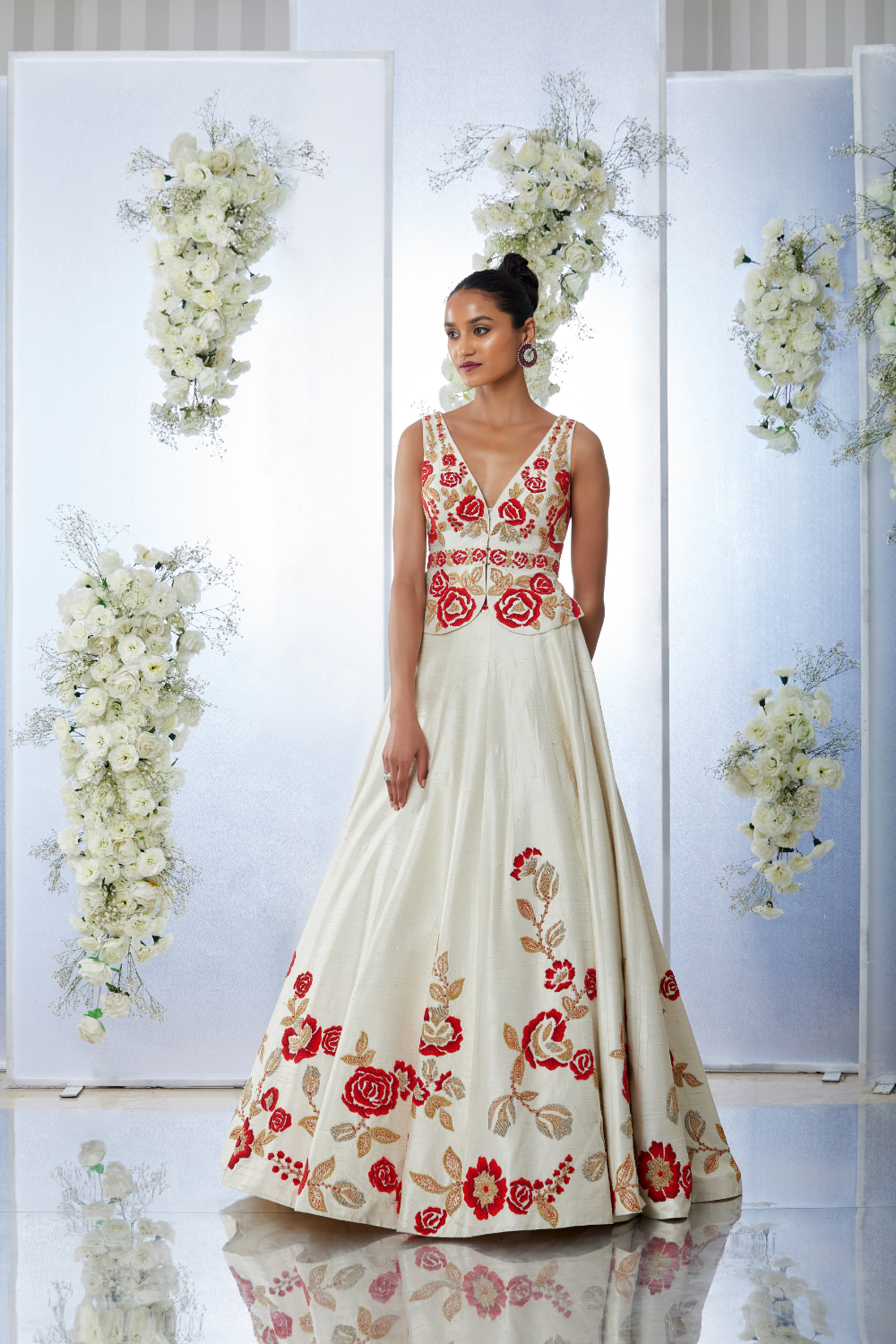 White Abu Jani Sandeep Khosla Lehenga Jacket | Bridal dress design, Indian  bridal dress, Dress indian style